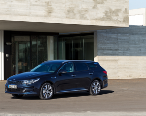 Kia Optima Sportswagon - Exterior 3